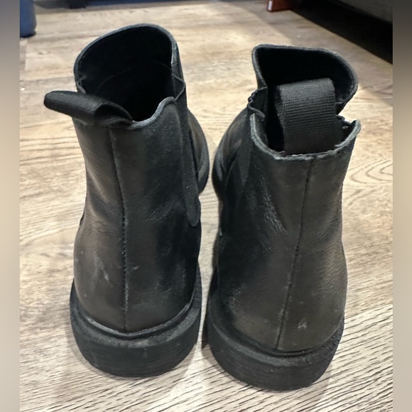 Kenneth Cole Chelsea leather boots, excellent condition - Picture 2 of 4